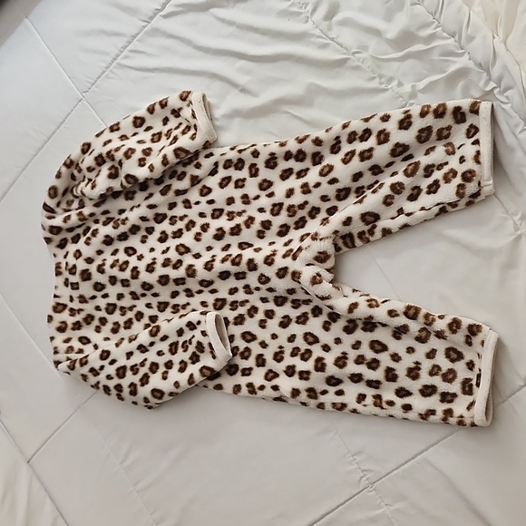 Softest Juicy Couture Sleeper Animal Print - Picture 3 of 5
